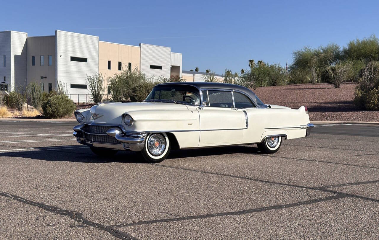 Cadillac-Series-62-coupe-de-ville-1956-White-And-Grey-Two-Tone-Grey