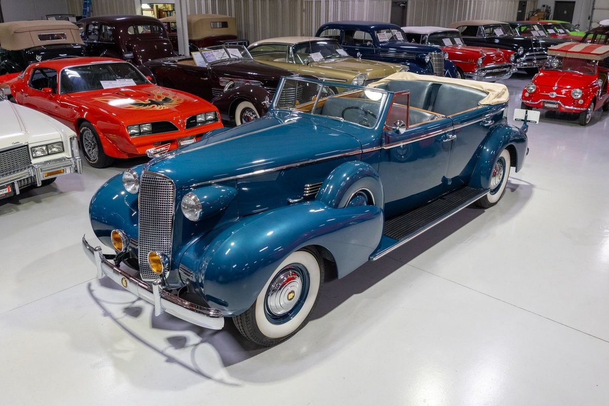Cadillac Series 75 Convertible Sedan with Imperial Division 1937