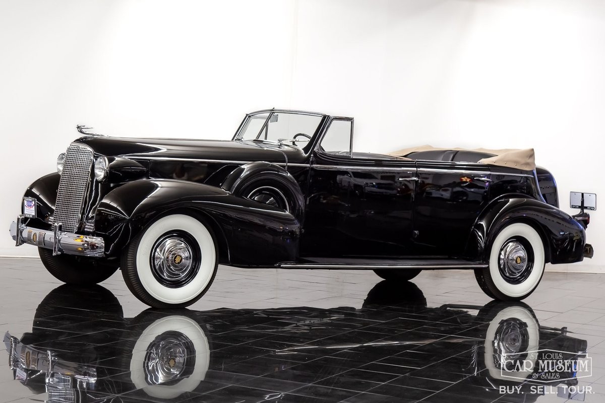 Cadillac-Series-85-1937-Sedan-Black-Leather