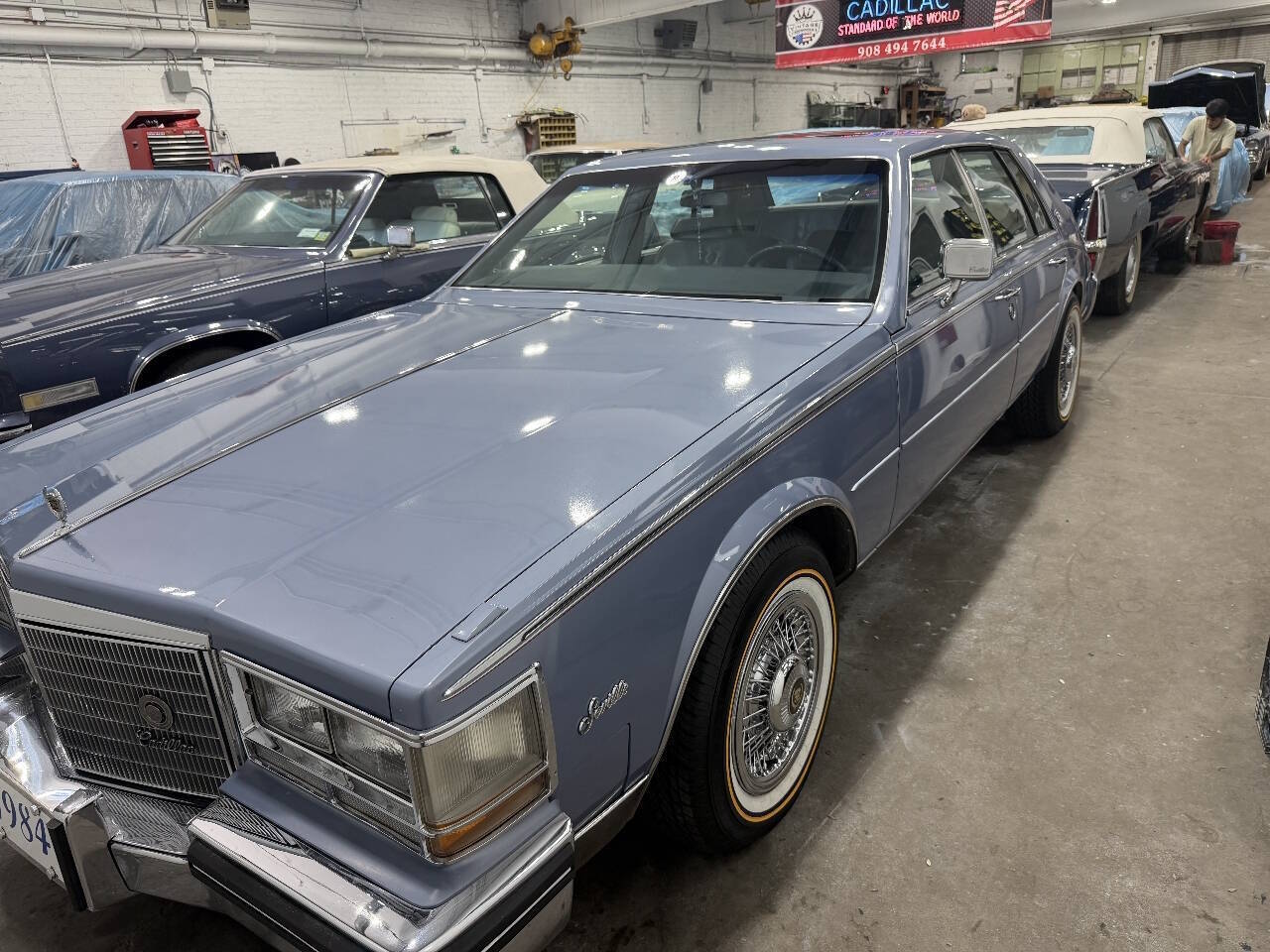 Cadillac-Seville-1984-Blue