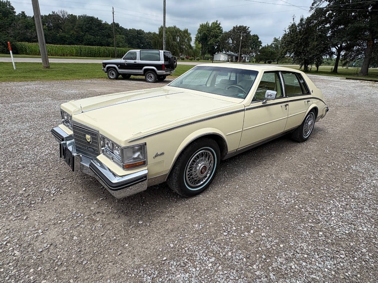 Cadillac-Seville-1984-Yellow-Yellow