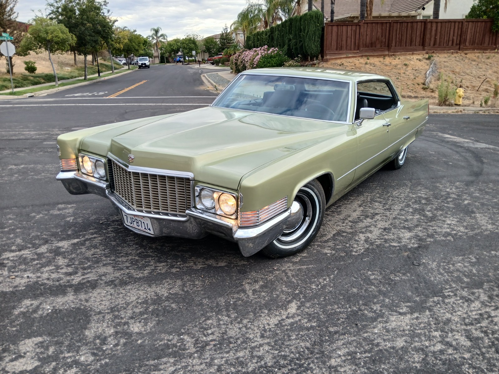 Cadillac-sedan-deville-1970