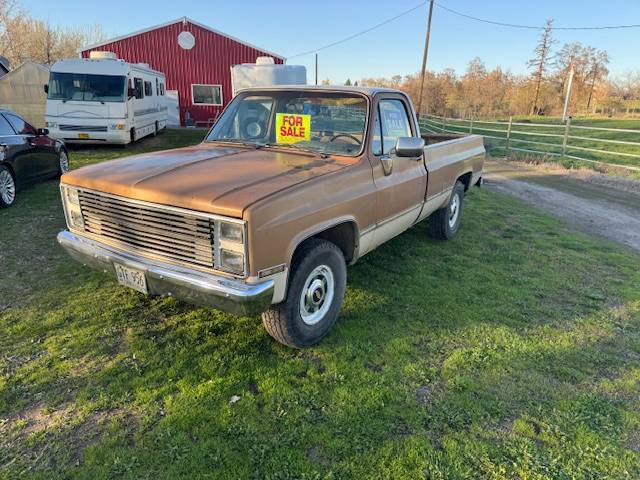 Checrolet-c20-1986-brown