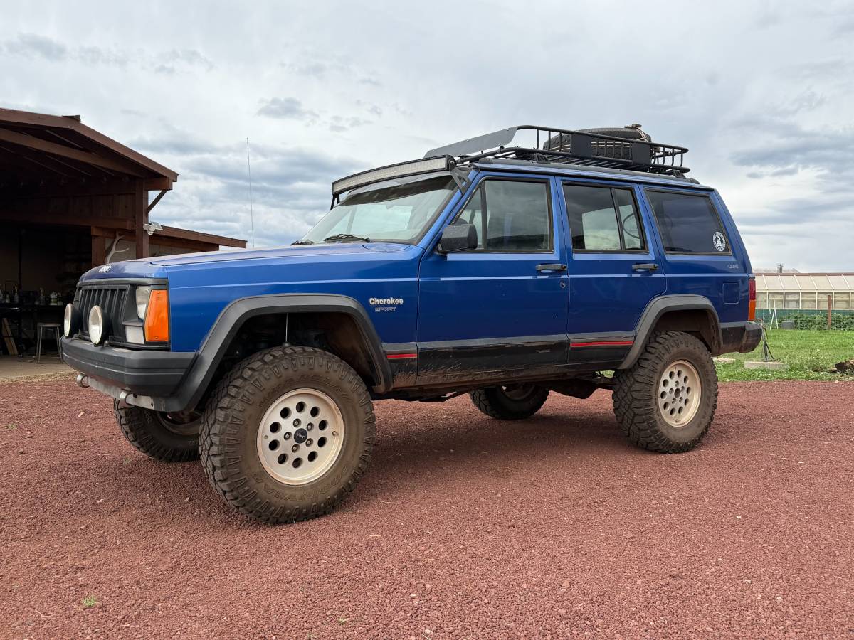 Cherokee-sport-1995-blue