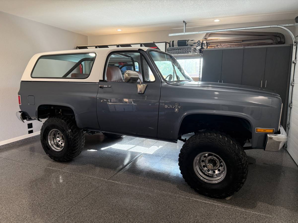 Chevrlot-blazer-1974-blue