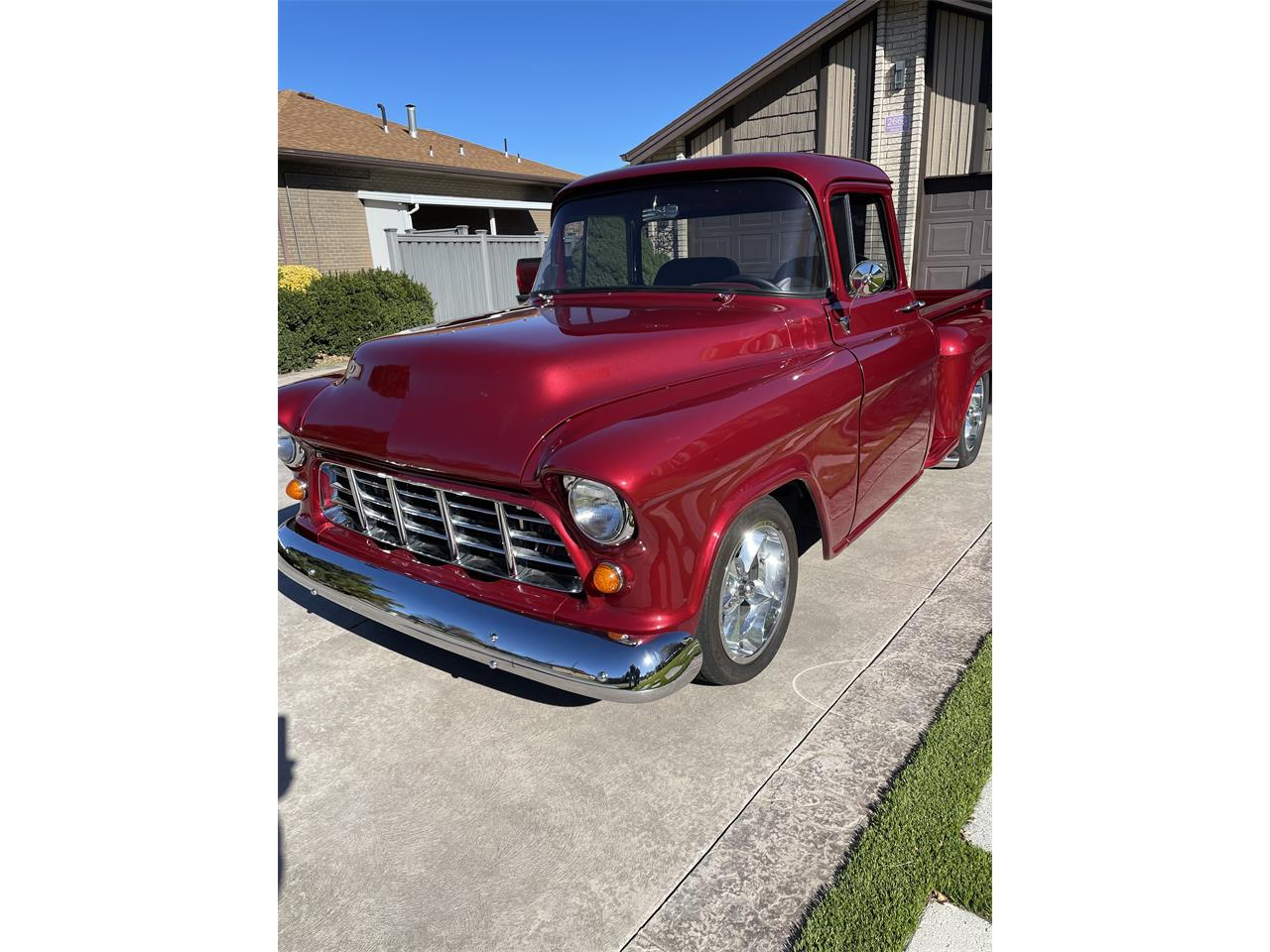 Chevrolet-12-ton-pickup-1956-Red-Black