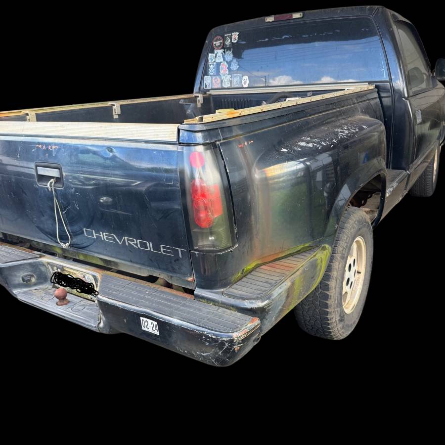 Chevrolet-1500-stepside-short-bed-regular-cab-1995