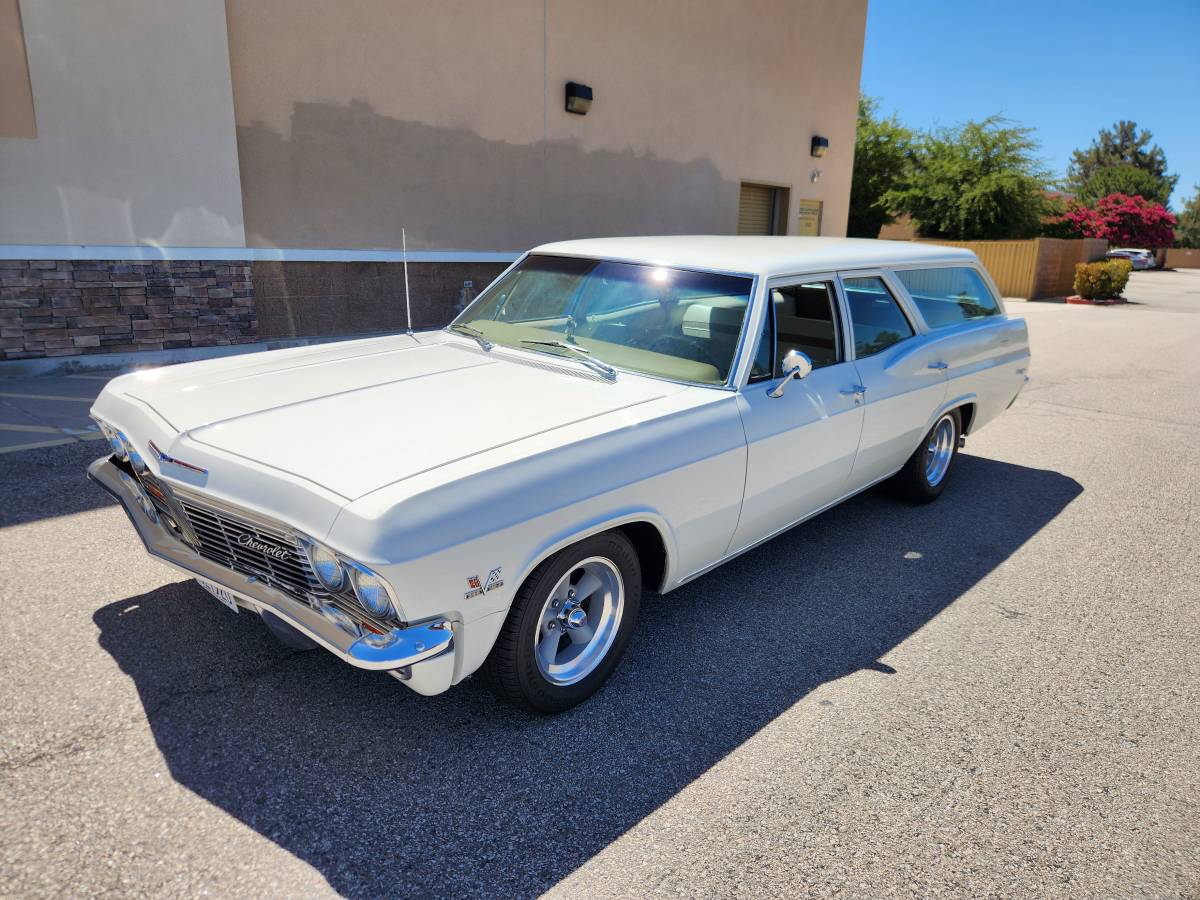 Chevrolet-1965-White