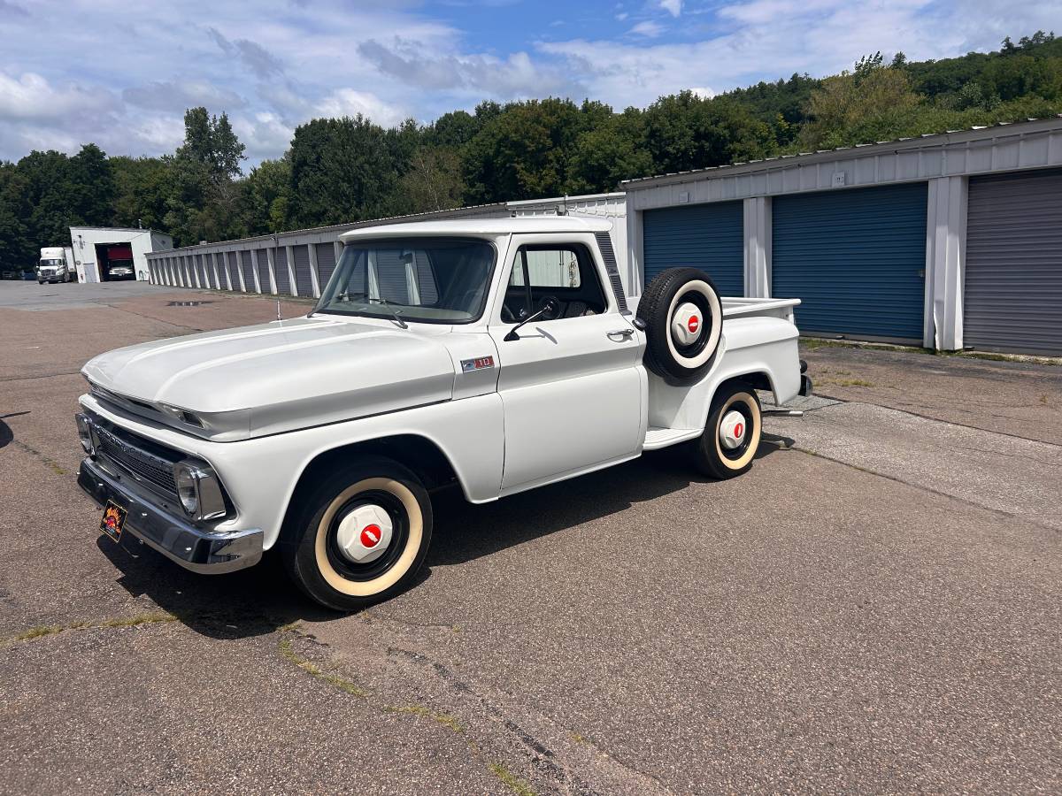 Chevrolet-1965-white