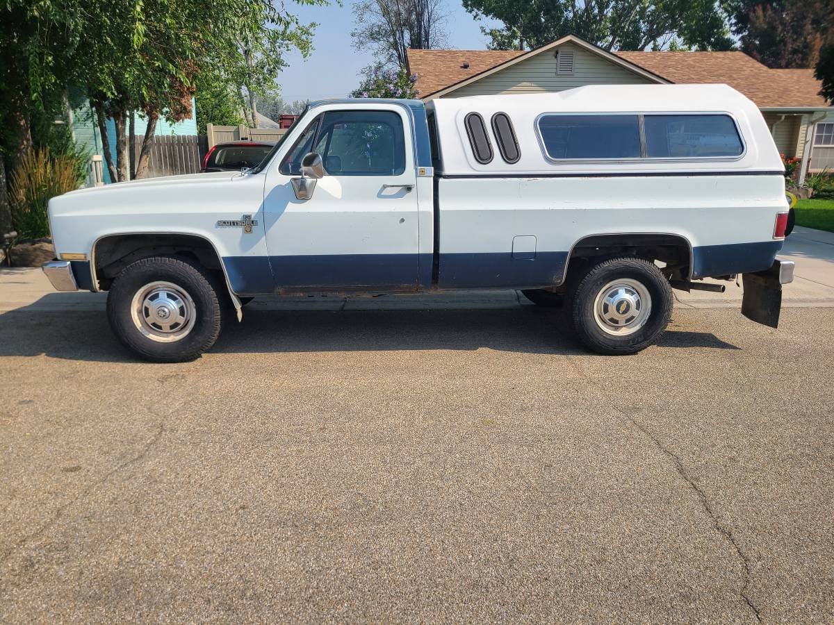 Chevrolet-1983-white