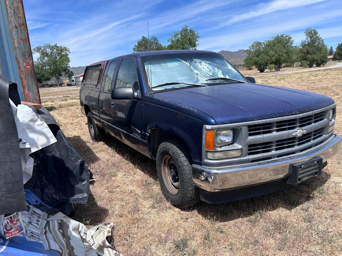Chevrolet-1996-blue