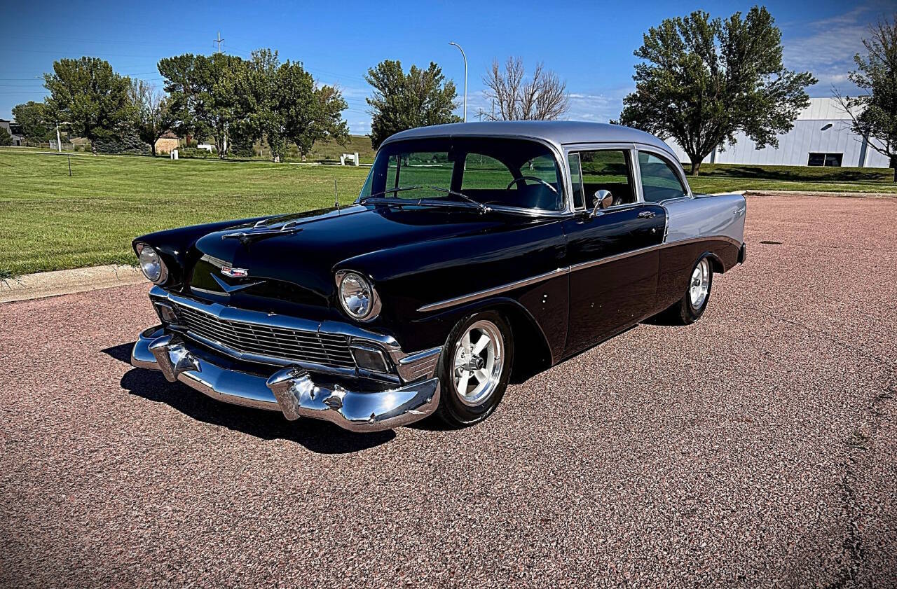 Chevrolet-210-1956-Black-Gray
