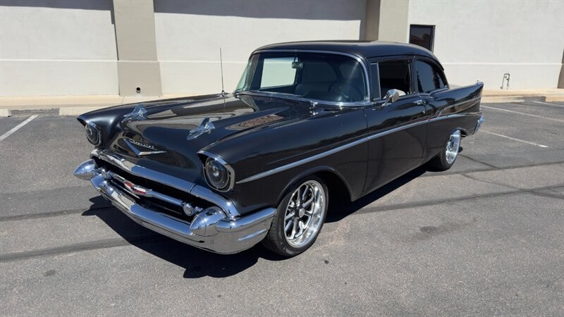 Chevrolet-210-1957-Silver