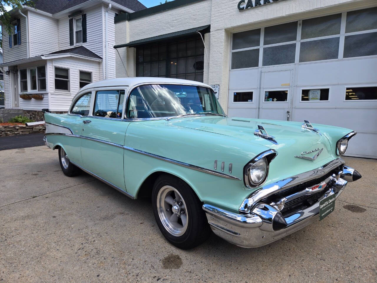 Chevrolet-210-1957-Surf-Green-India-Ivory-Green-Black