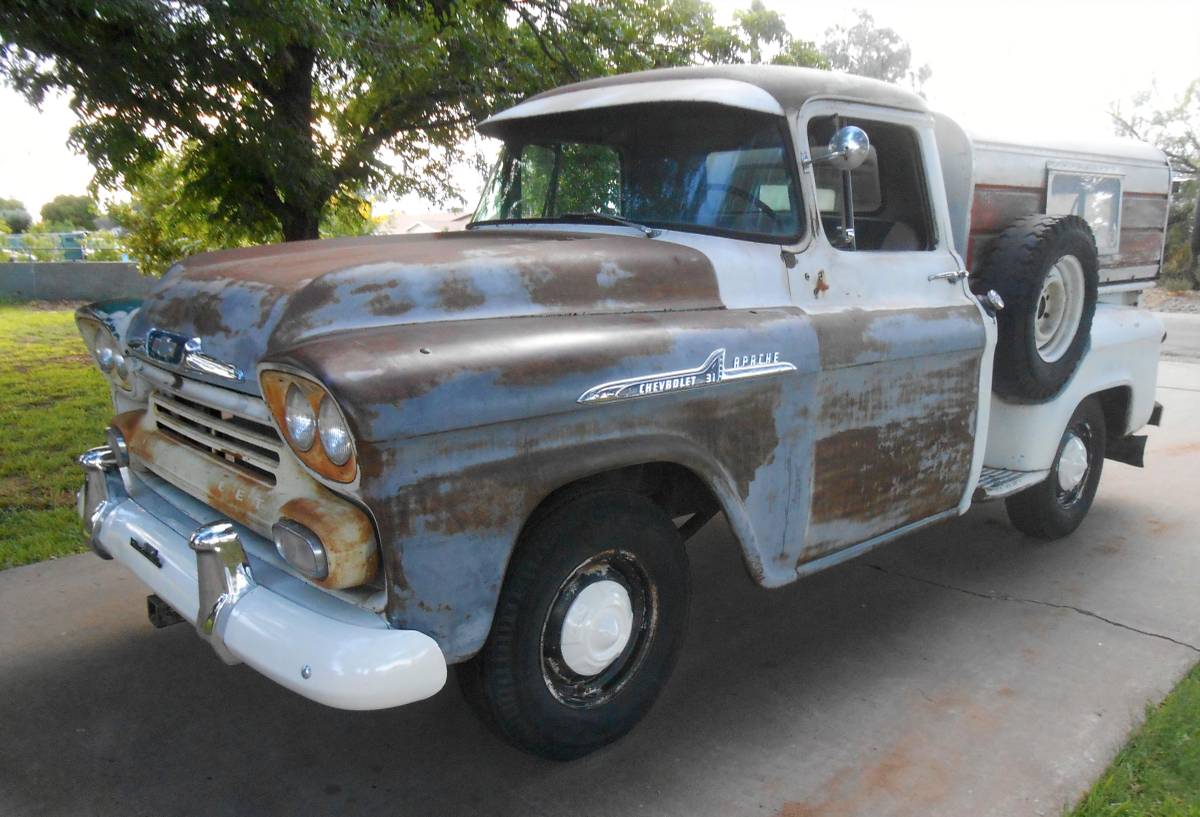 Chevrolet-3100-apache-1958-white