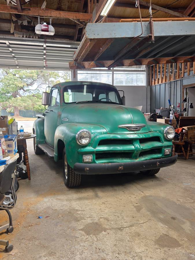Chevrolet-3100-five-window-1954