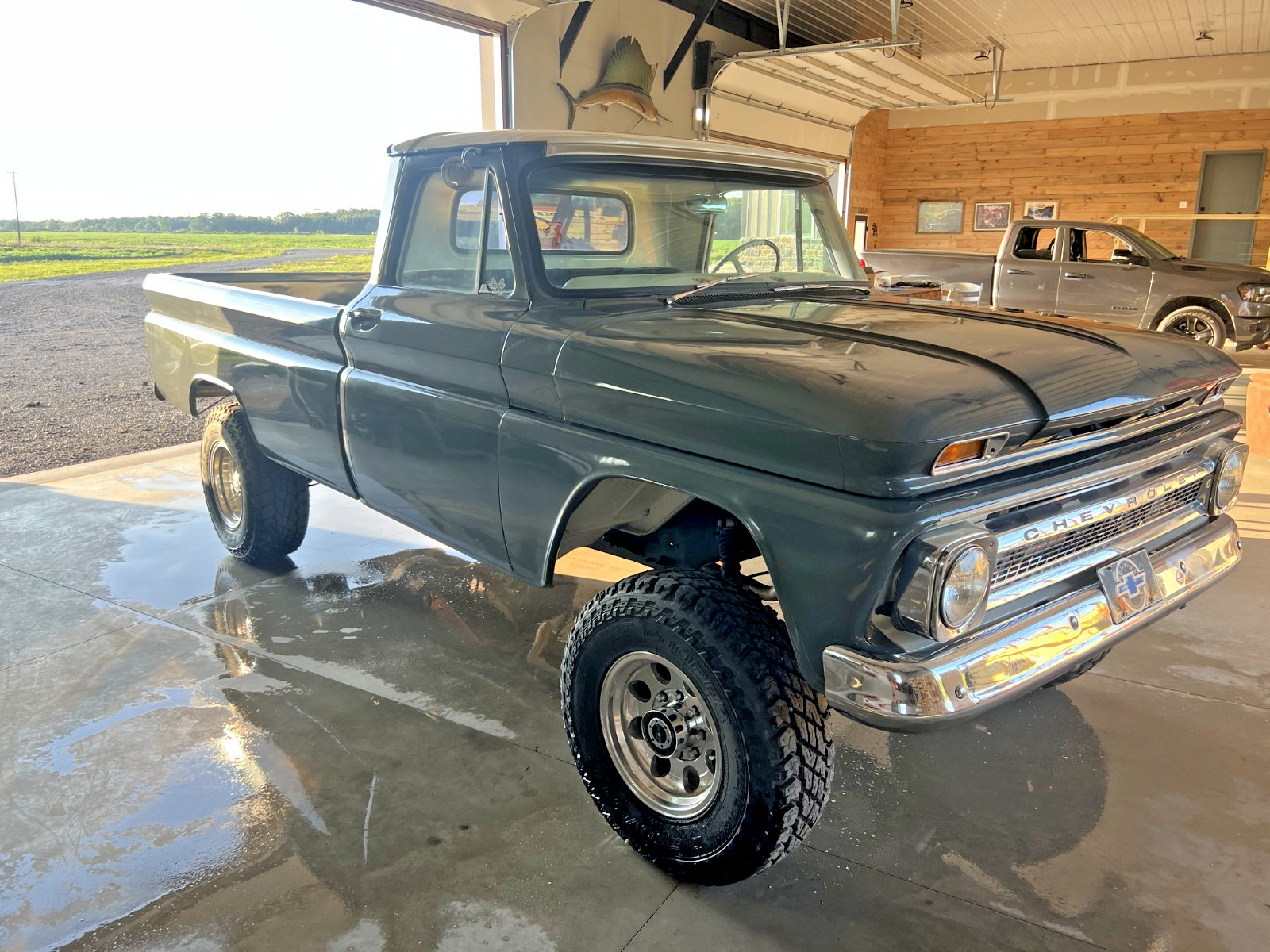 Chevrolet-34-Ton-Pickup-1965-Standard-Cab-Pickup-Black