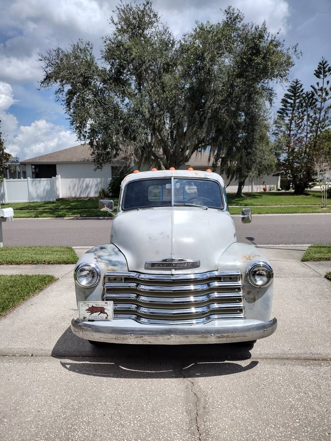 Chevrolet-3600-1951-Gray