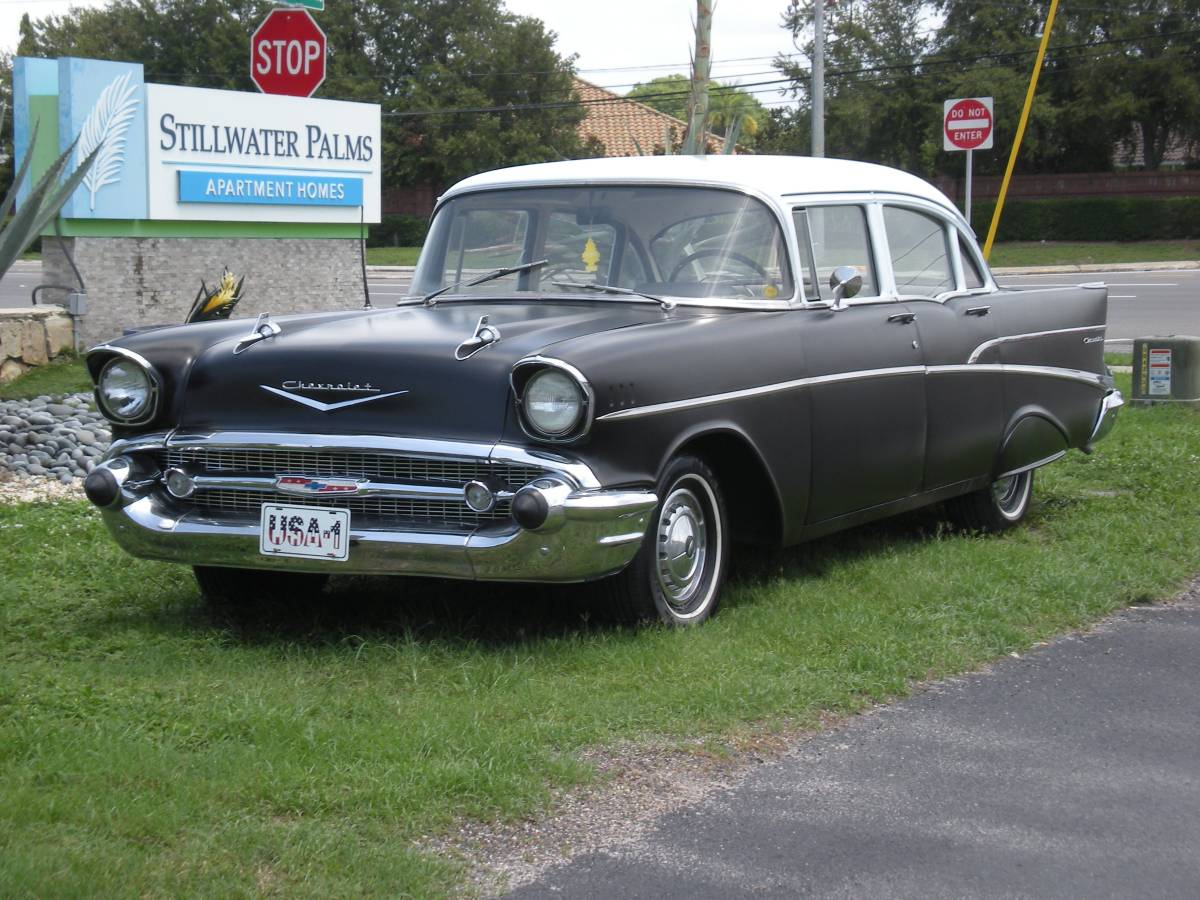 Chevrolet-4-door-1957