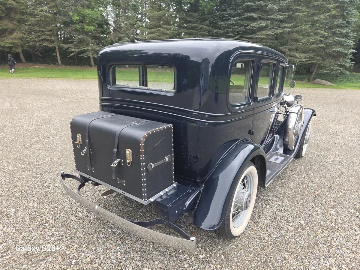 Chevrolet-Ae-independence-1931-Dark-Blue-Light-Blue