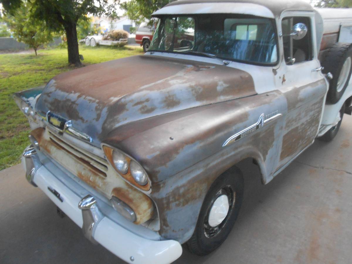 Chevrolet-Apache-3100-stepside-1958-white