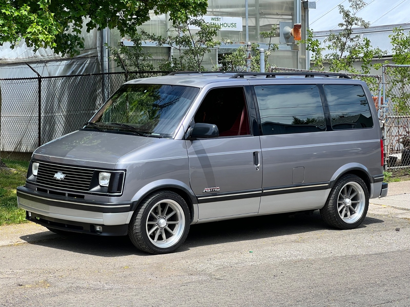 Chevrolet-Astro-1991-Standard-Cargo-Van-Red