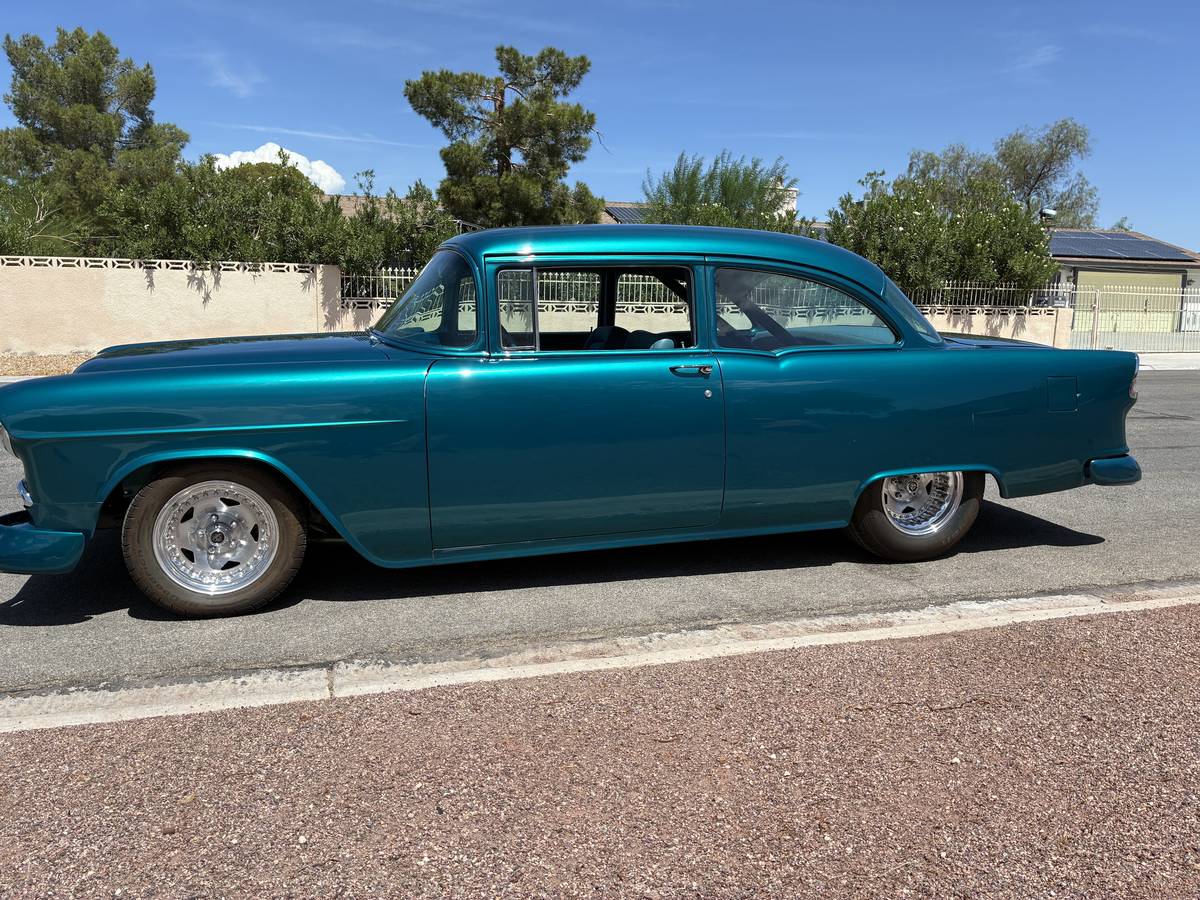 Chevrolet-B210-1955-green