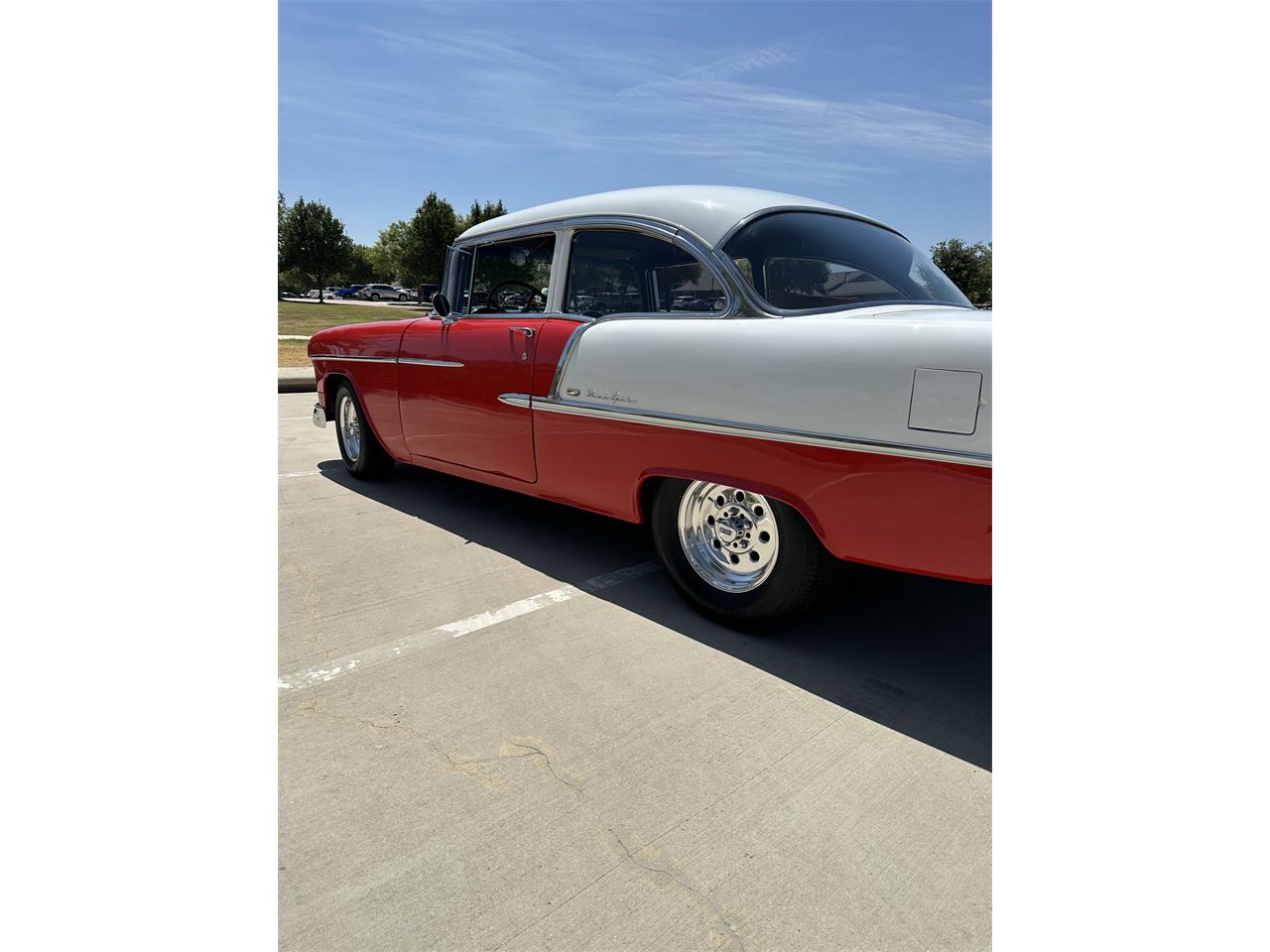 Chevrolet-Bel-air-1955-White-over-Red-Black-and-red