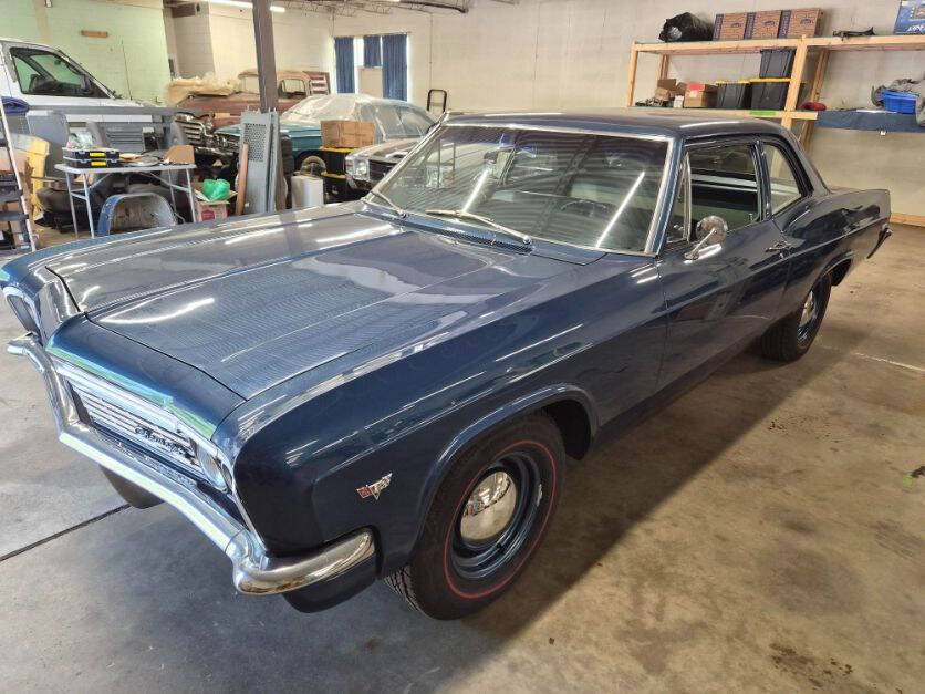 Chevrolet-Biscayne-1966