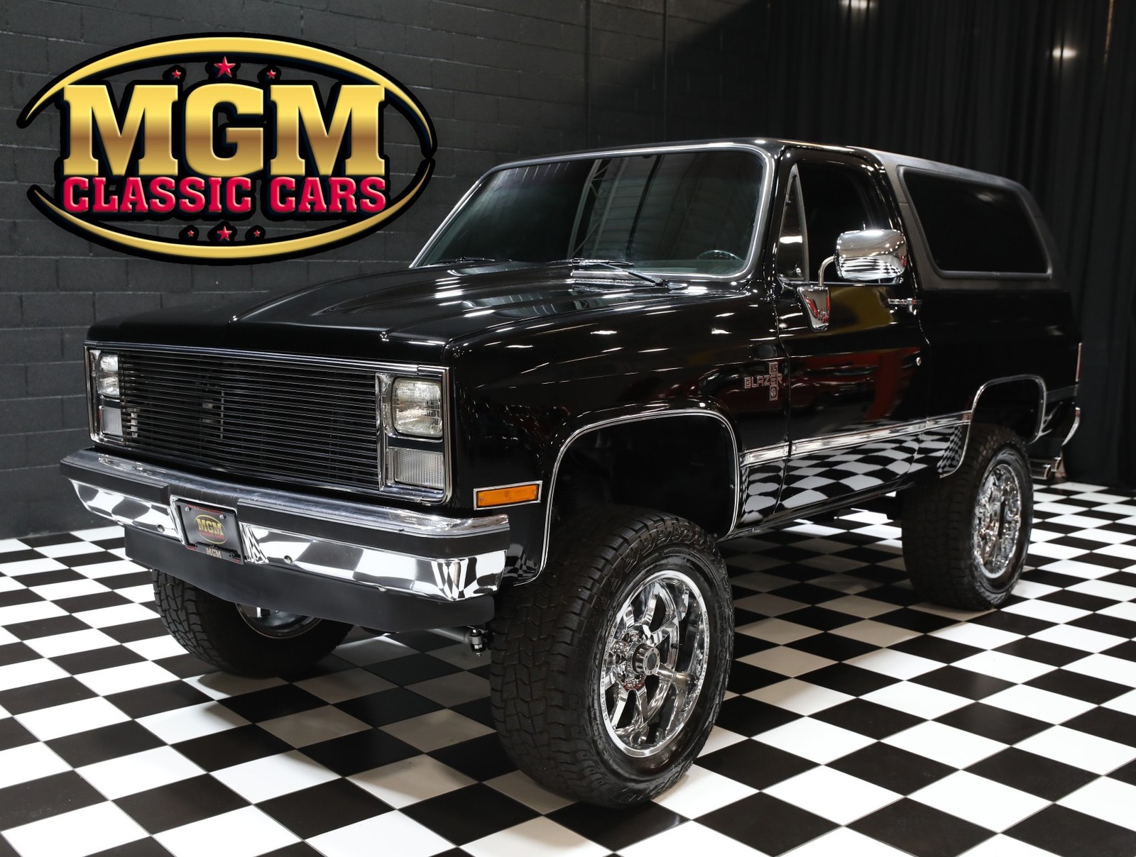 Chevrolet-Blazer-1987-SUV-Black