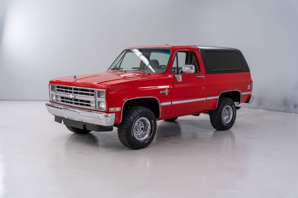 Chevrolet-Blazer-1987-SUV-Gray