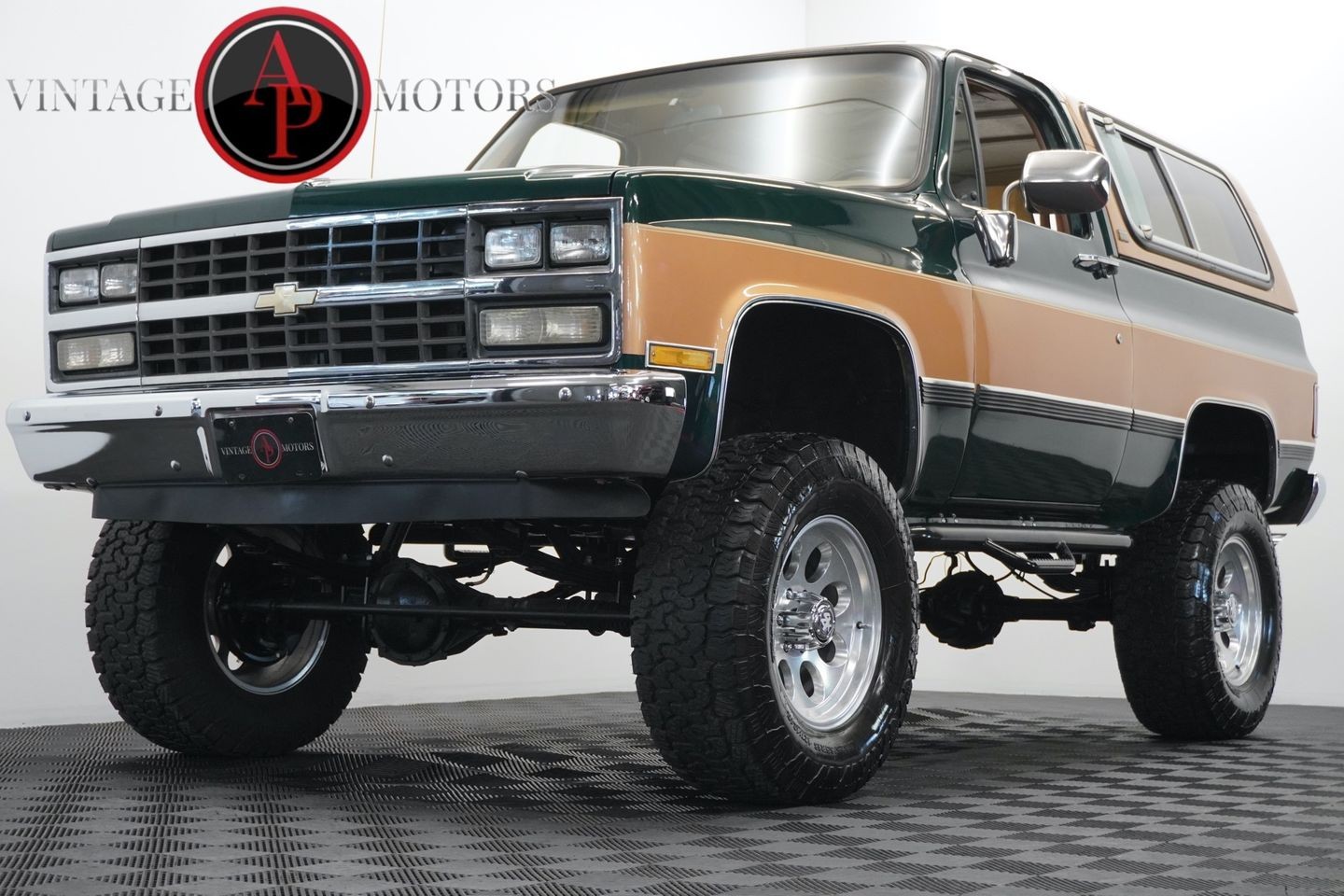 Chevrolet-Blazer-1990-SUV-Tan