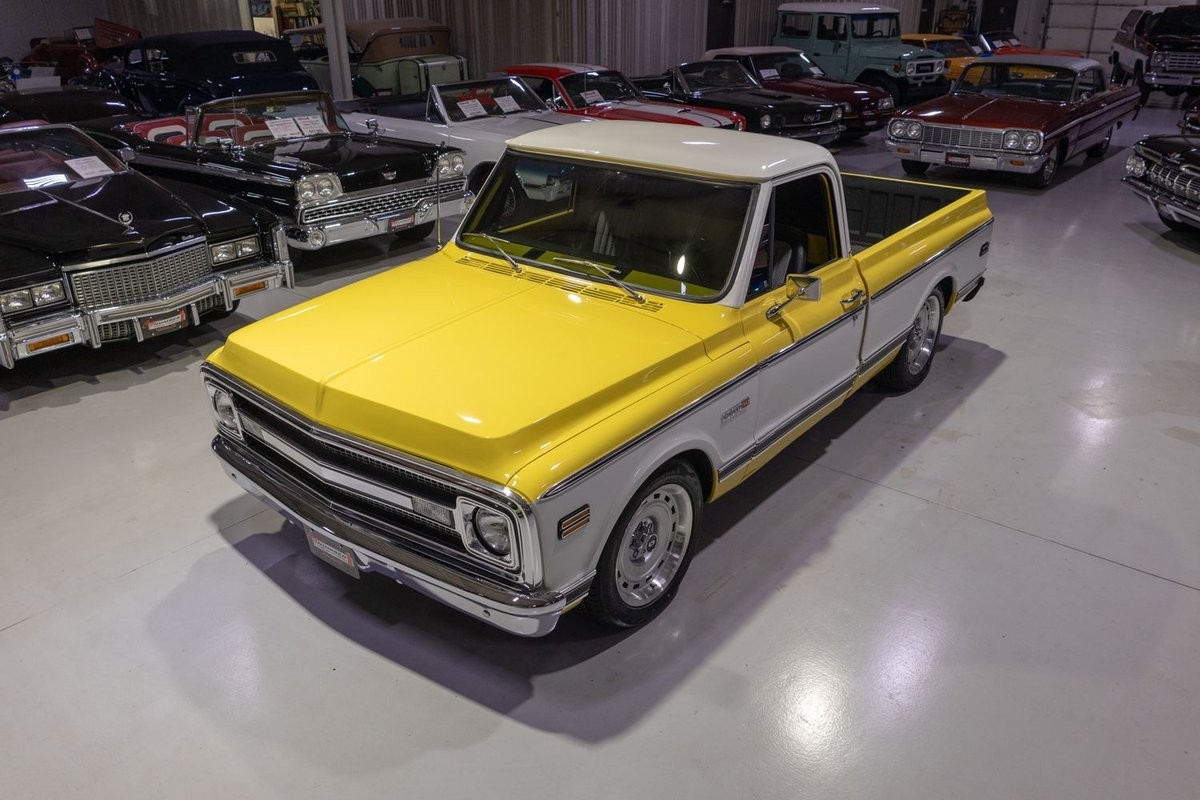 Chevrolet-C-10-1970-Pickup-Truck-Black-White-Houndstooth