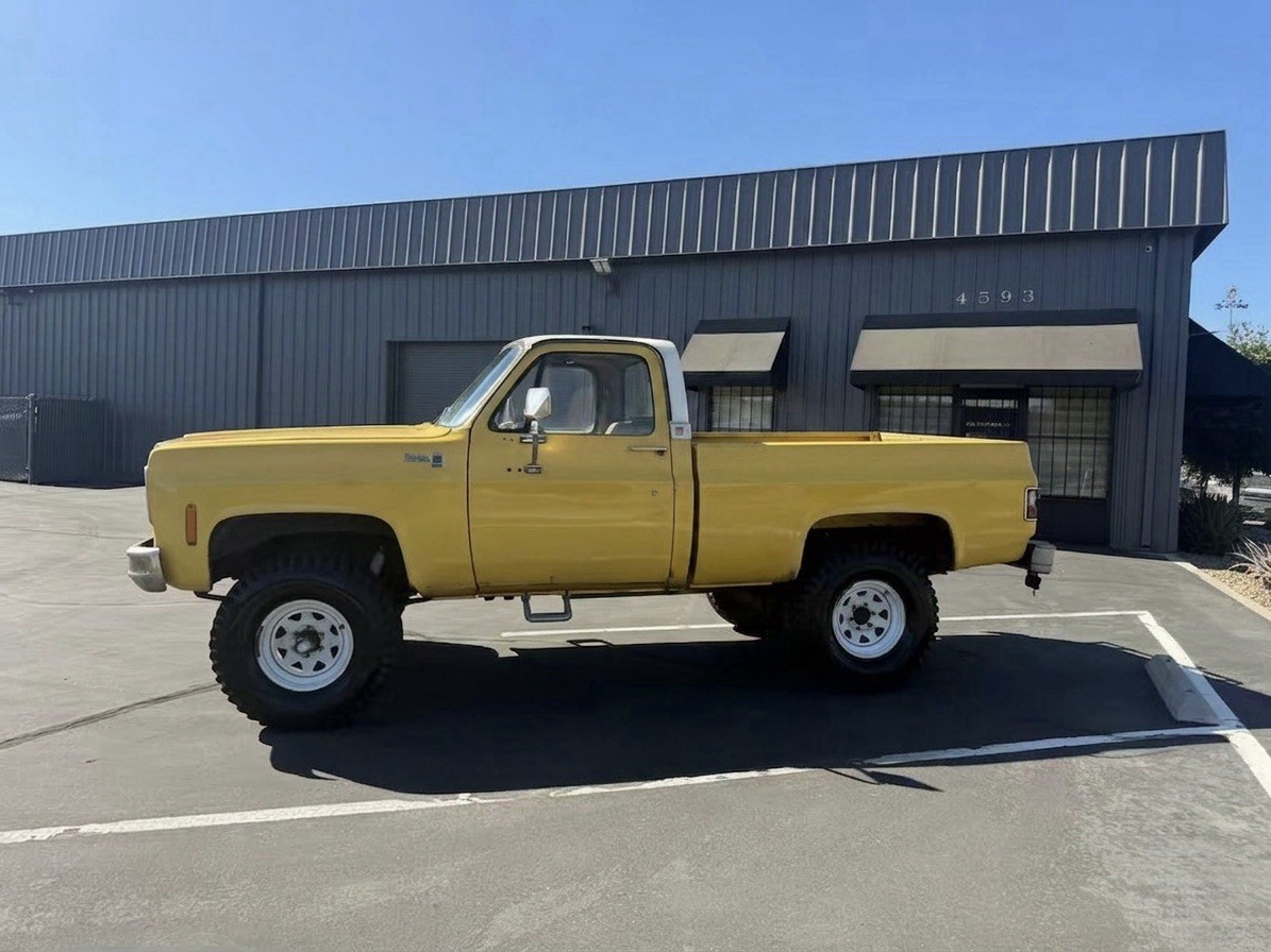 Chevrolet-C-10-1977-Standard-Cab-Pickup