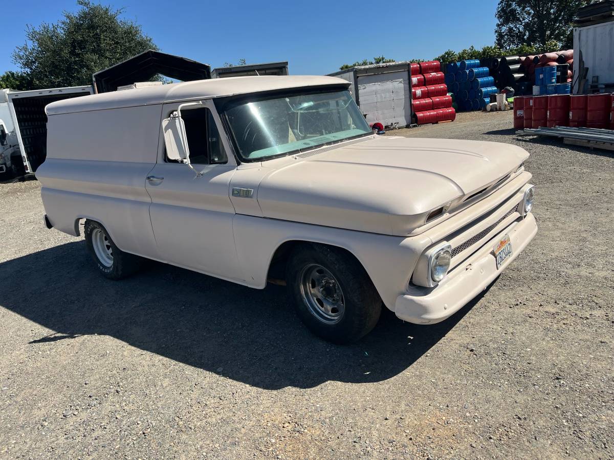 Chevrolet-C10-1965-white