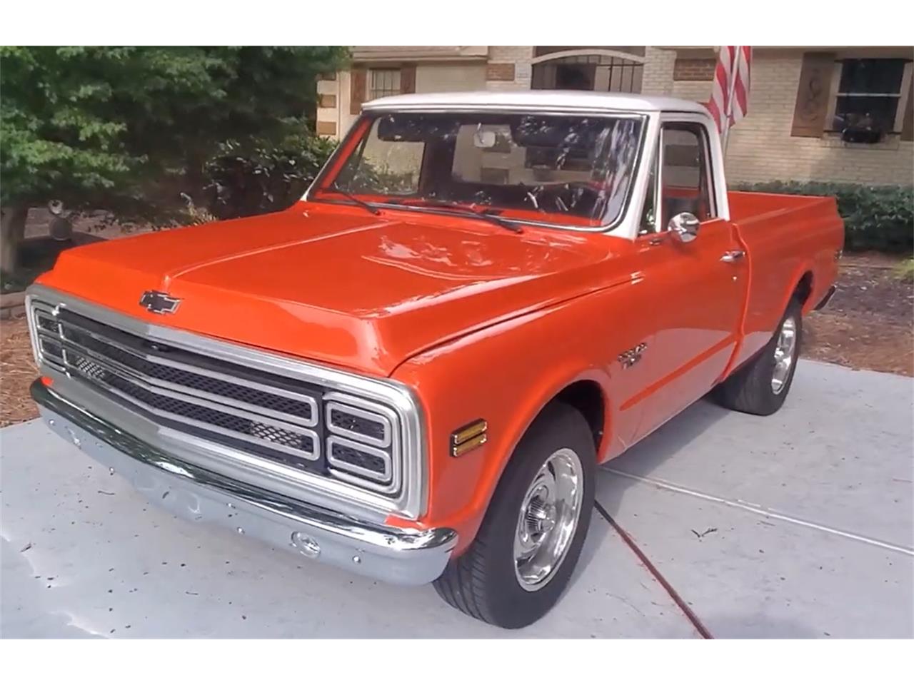 Chevrolet-C10-1970-Hugger-Orange-Black