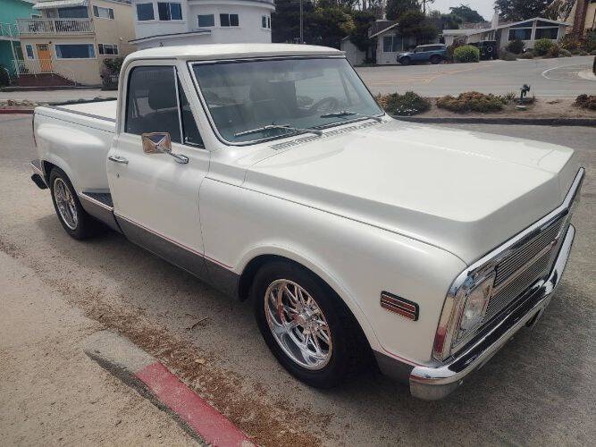 Chevrolet-C10-1970-Pearl-WhiteBlueGrayRed-Accents