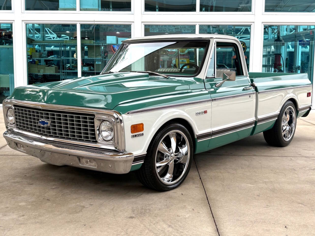 Chevrolet-C10-1971-Fathom-Green-White-Teal-And-White