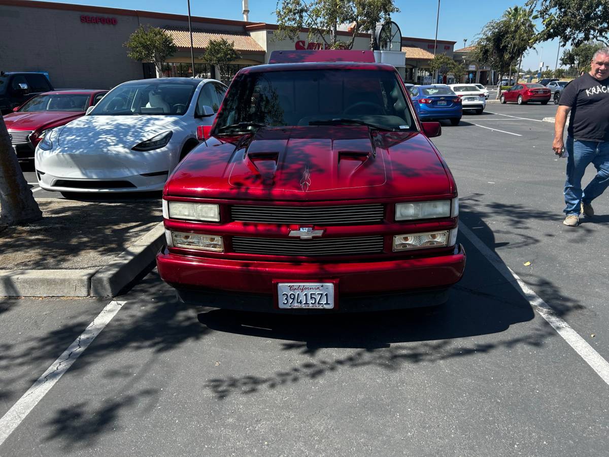 Chevrolet-C10-stepside-1995-red