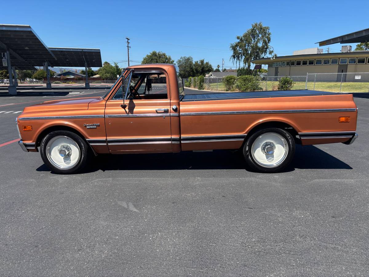 Chevrolet-C20-1970-orange