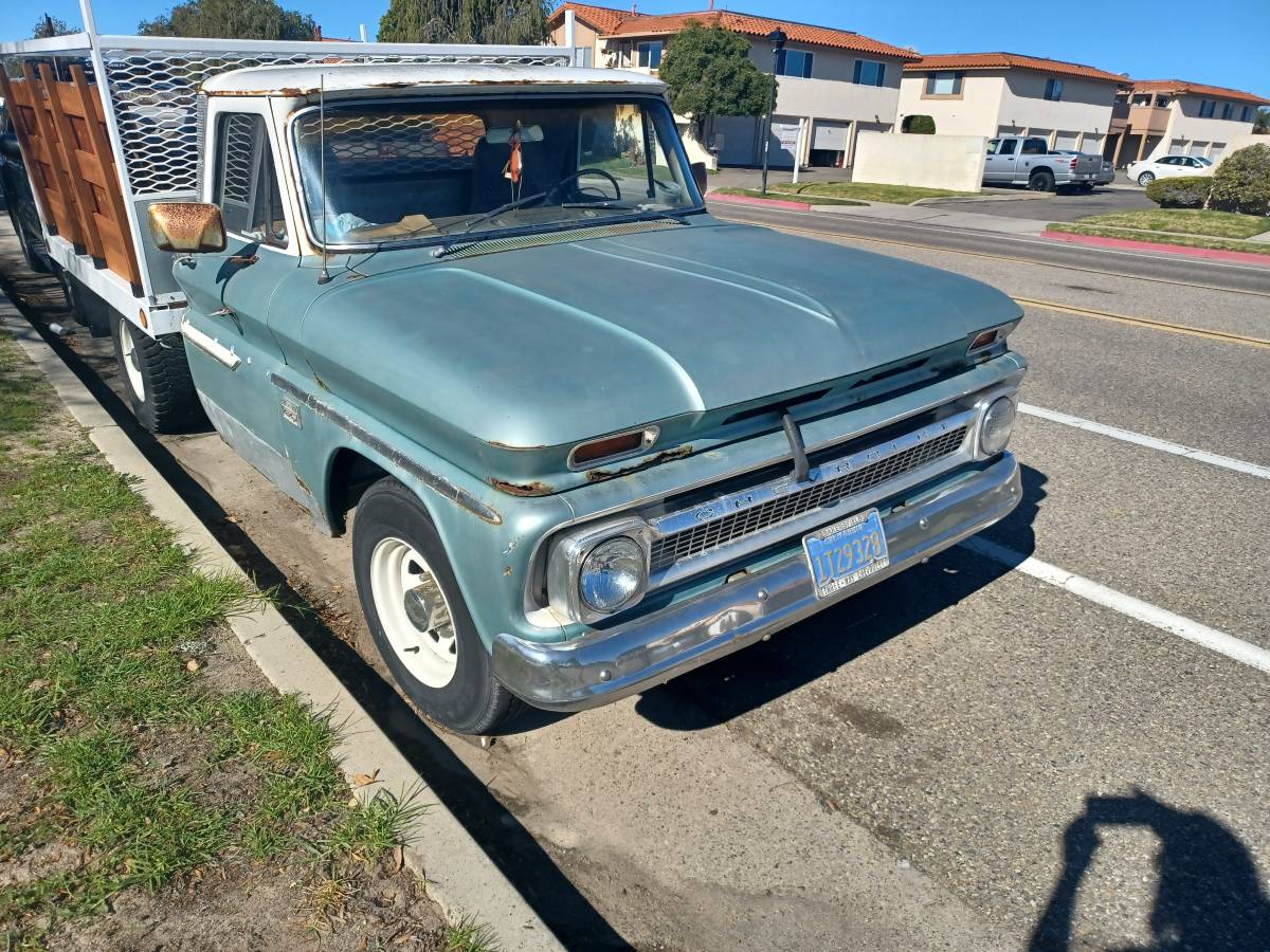 Chevrolet-C20-truck-1966