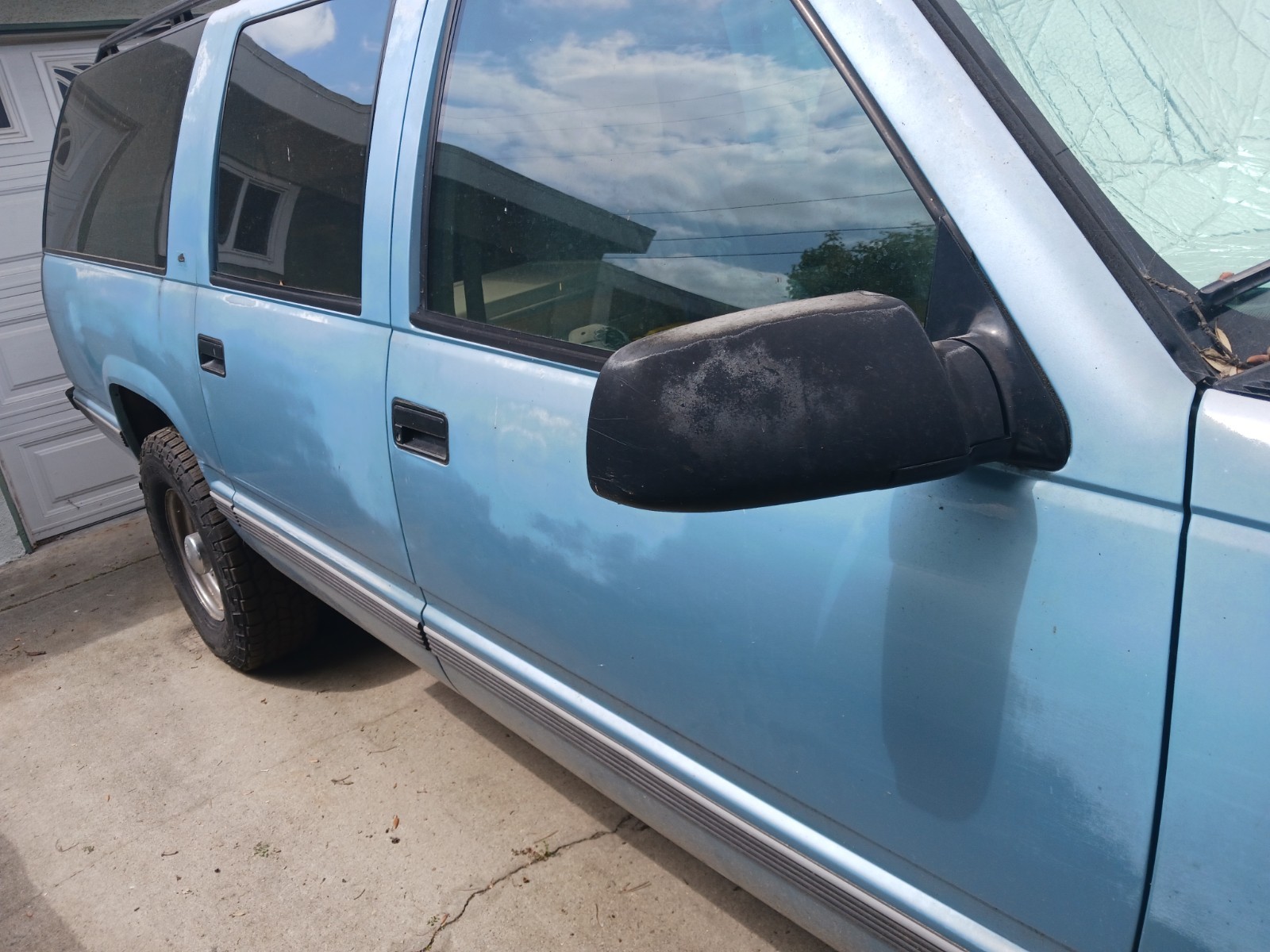 Chevrolet-C2500-Suburban-1993-SUV-Blue