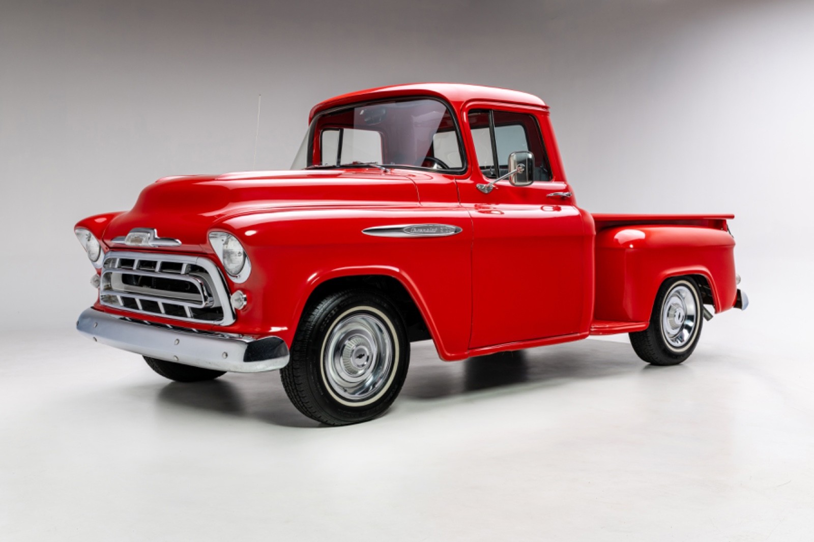Chevrolet-C3100-Stepside-1957-Truck-Gray