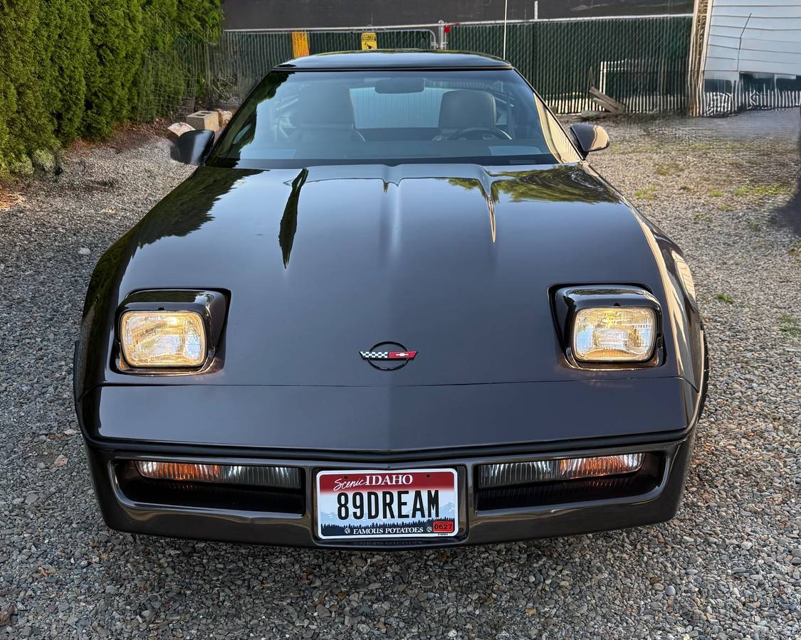 Chevrolet-C4-corvette-coupe-1989-grey
