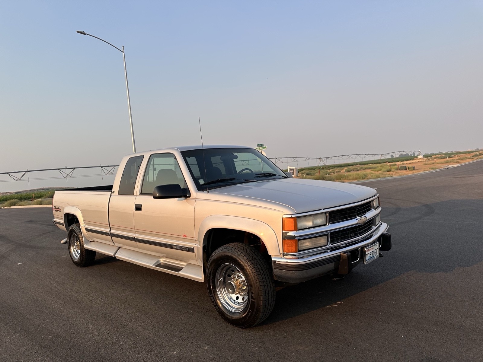 Chevrolet-CK-Pickup-2500-1995