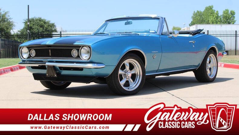 Chevrolet-Camaro-1967-Burgundy-Black