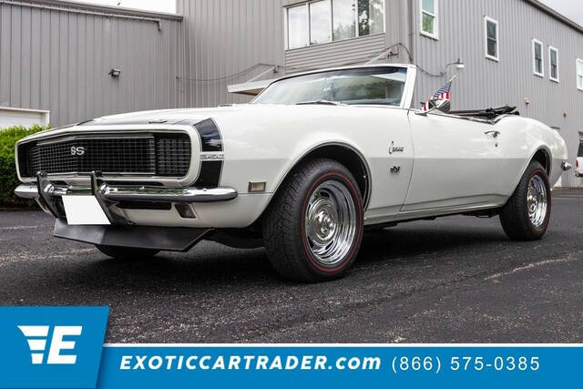 Chevrolet-Camaro-1968-Ermine-White-Black