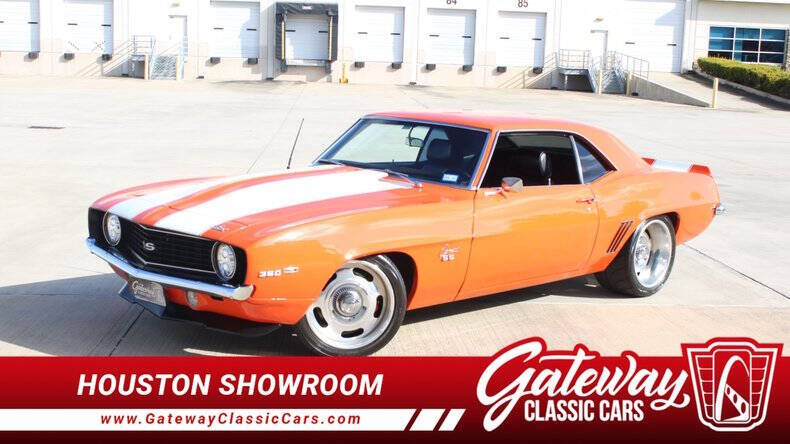 Chevrolet-Camaro-1969-Hugger-Orange