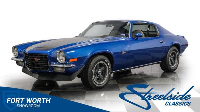 Chevrolet-Camaro-1973-Iroc-Blue-Black-Houndstooth