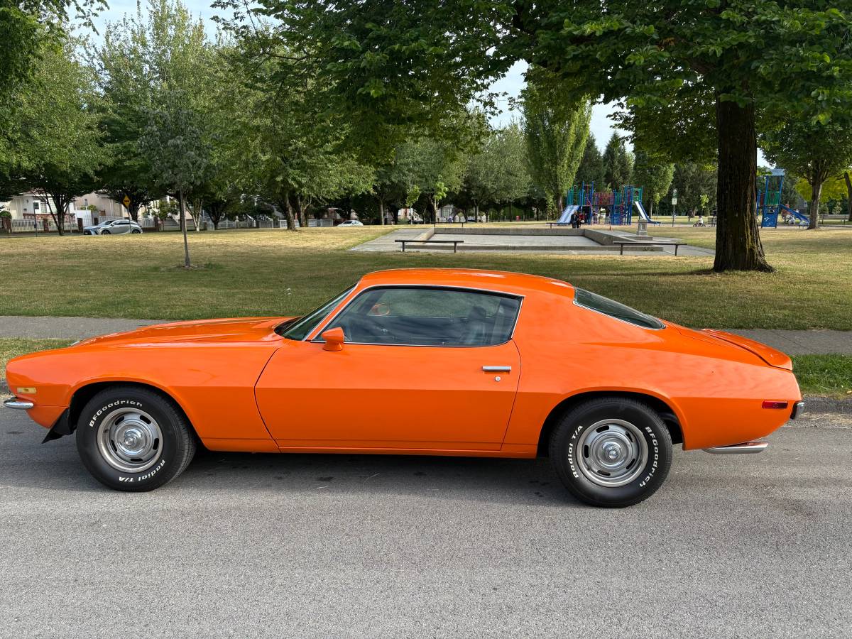 Chevrolet-Camaro-1973-orange